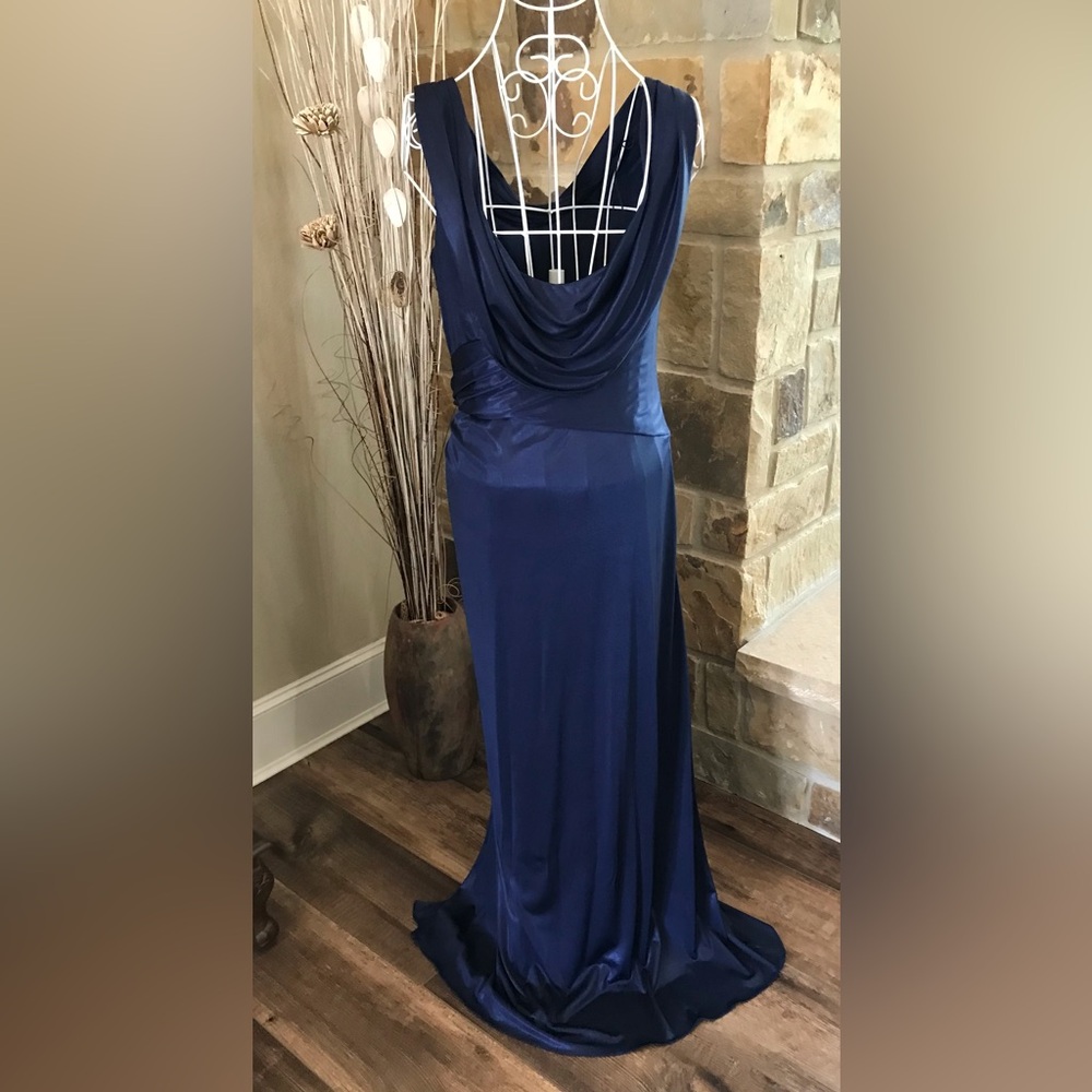 Adrianna Papell Formal, Navy Blue Color, In excellent condition. - Picture 2 of 6